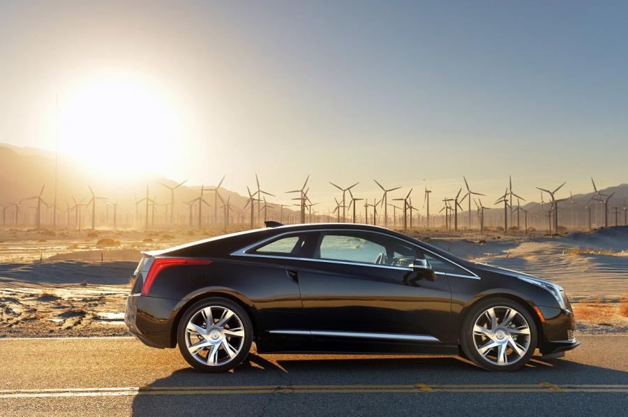  Cadillac ELR 2014 года  (фото 12 из 120)